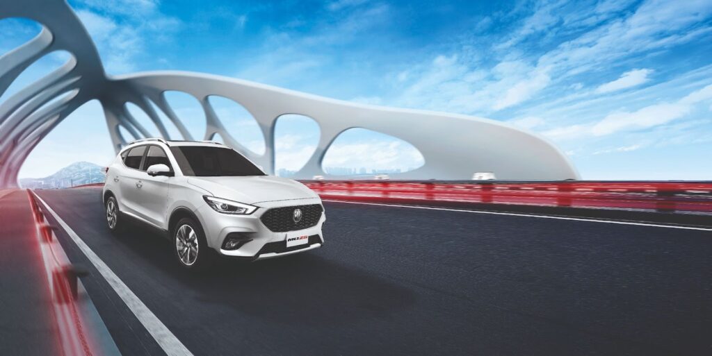 So sánh MG ZS Lux+ và St+: Nên chọn phiên bản nào? 14 mg zs suv do thi phu hop gia ding tre 1024x513 1